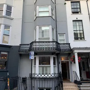 https://weslie-guest-house.brighton-hotels-england.com