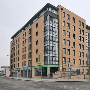 And Ensuite Bedrooms With Shared Kitchen At Fountainbridge In Apartment
